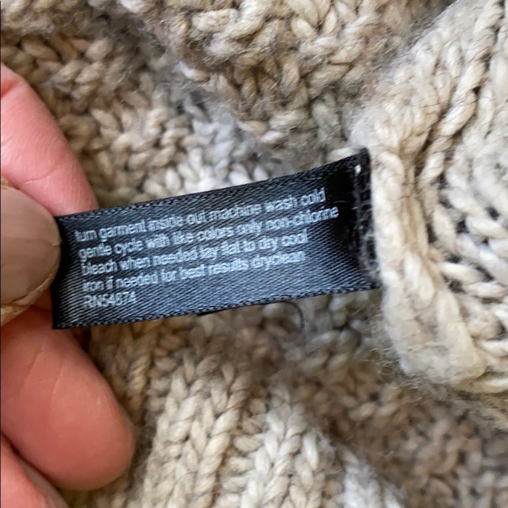Limited sweater - Picture 8 of 10